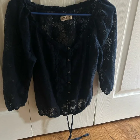 Hollister 3/4 sleeve top in navy - Picture 5 of 7